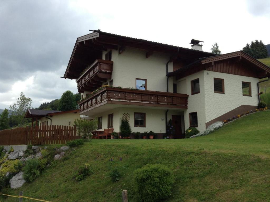 ザールバッハ・ヒンターグレムHaus Zirmblickアパートメント エクステリア 写真